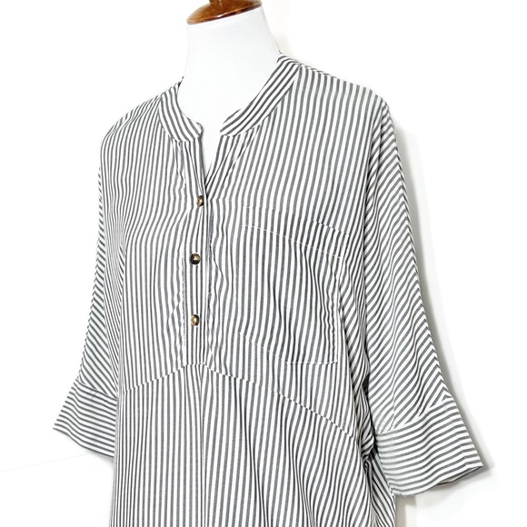 Show Me Your Mumu Striped Black White Henley Split Neck Draped Oversize Tunic S - Picture 4 of 12